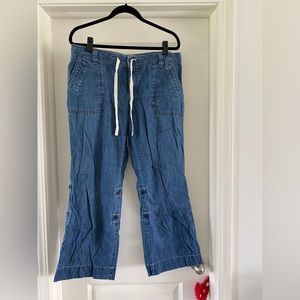Cropped wide-leg jeans!